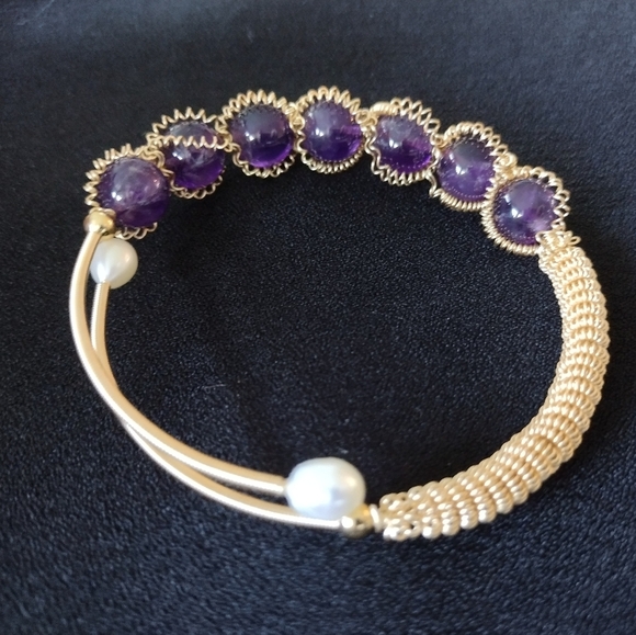 Gold Wire and Purple Stone Bracelet Adjustable NWOT - Picture 2 of 10